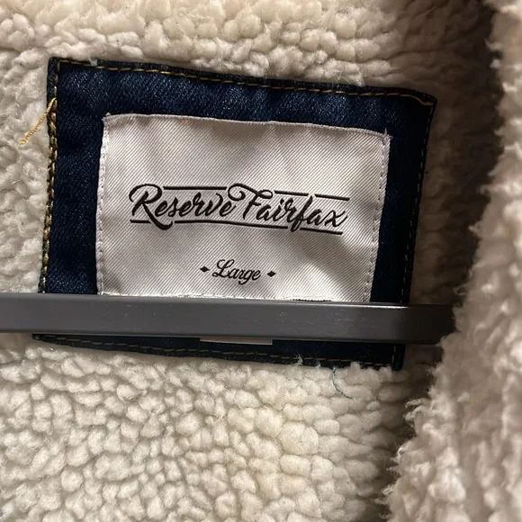 Fleece lined jean jacket. - Picture 2 of 5